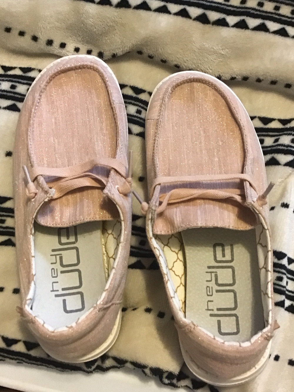 Hey Dudes women’s size 5 Shimmer Tan Slip-On Loafers - Picture 6 of 6